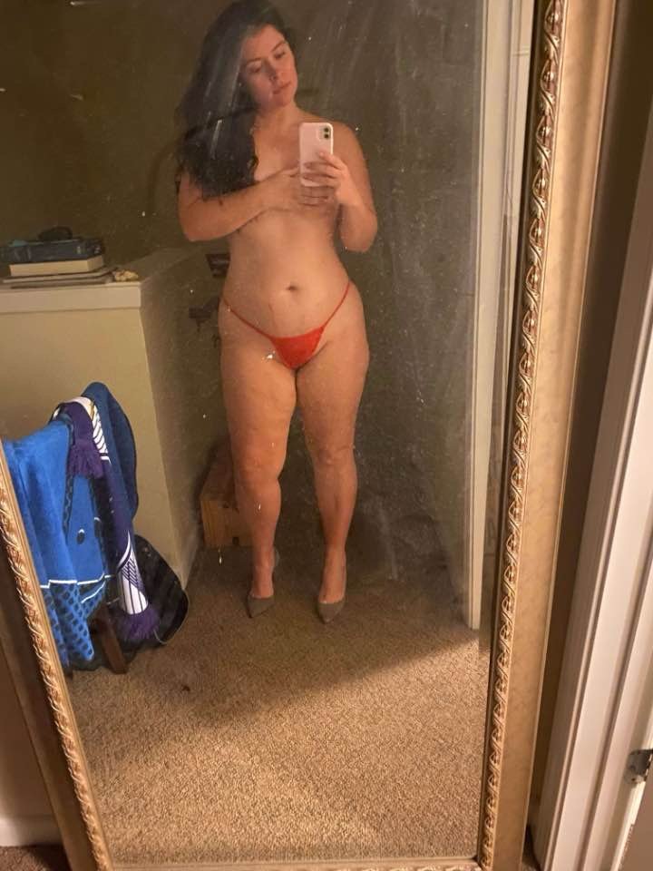 Sexy KIK Hot Wife #dLBdPRW3