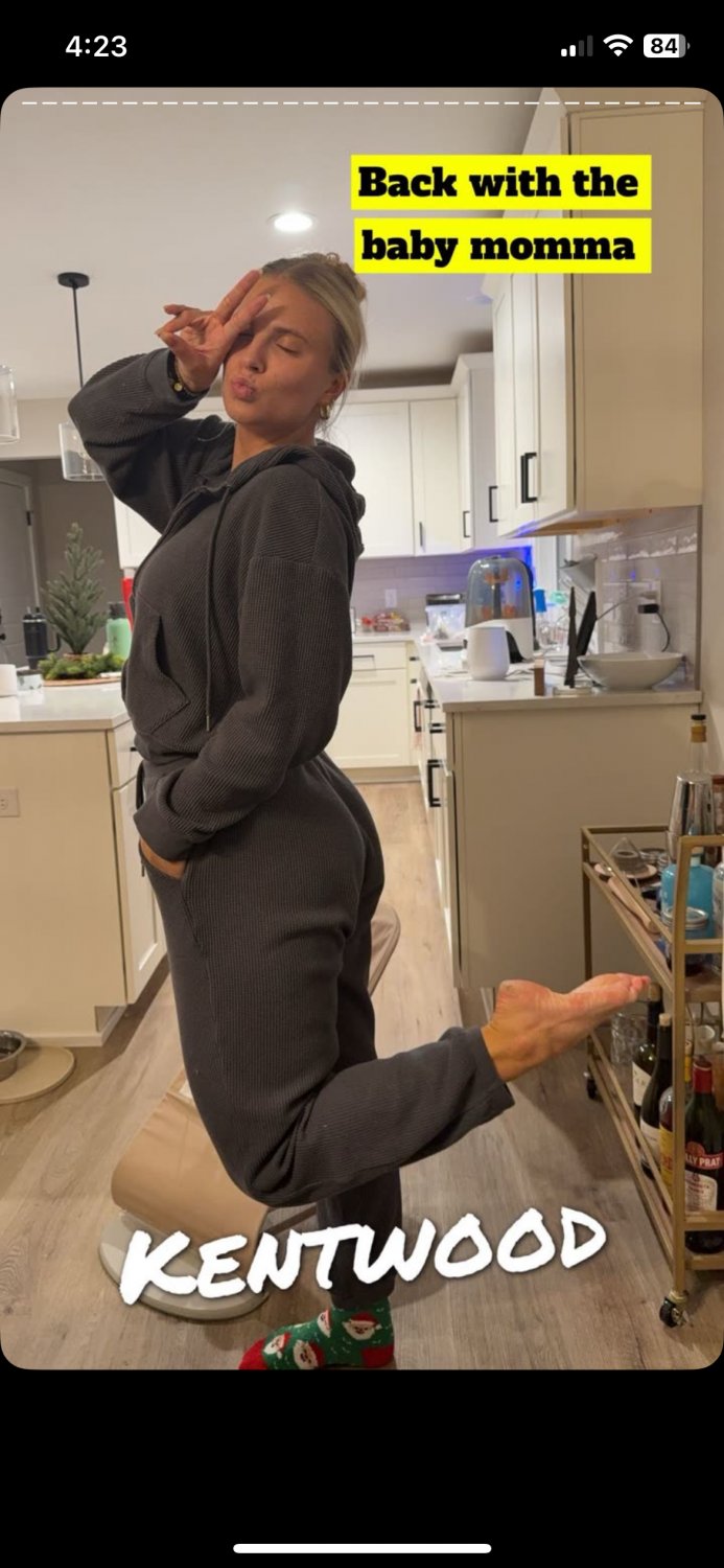 Cayla vander baan (feet) #fSupFYWx