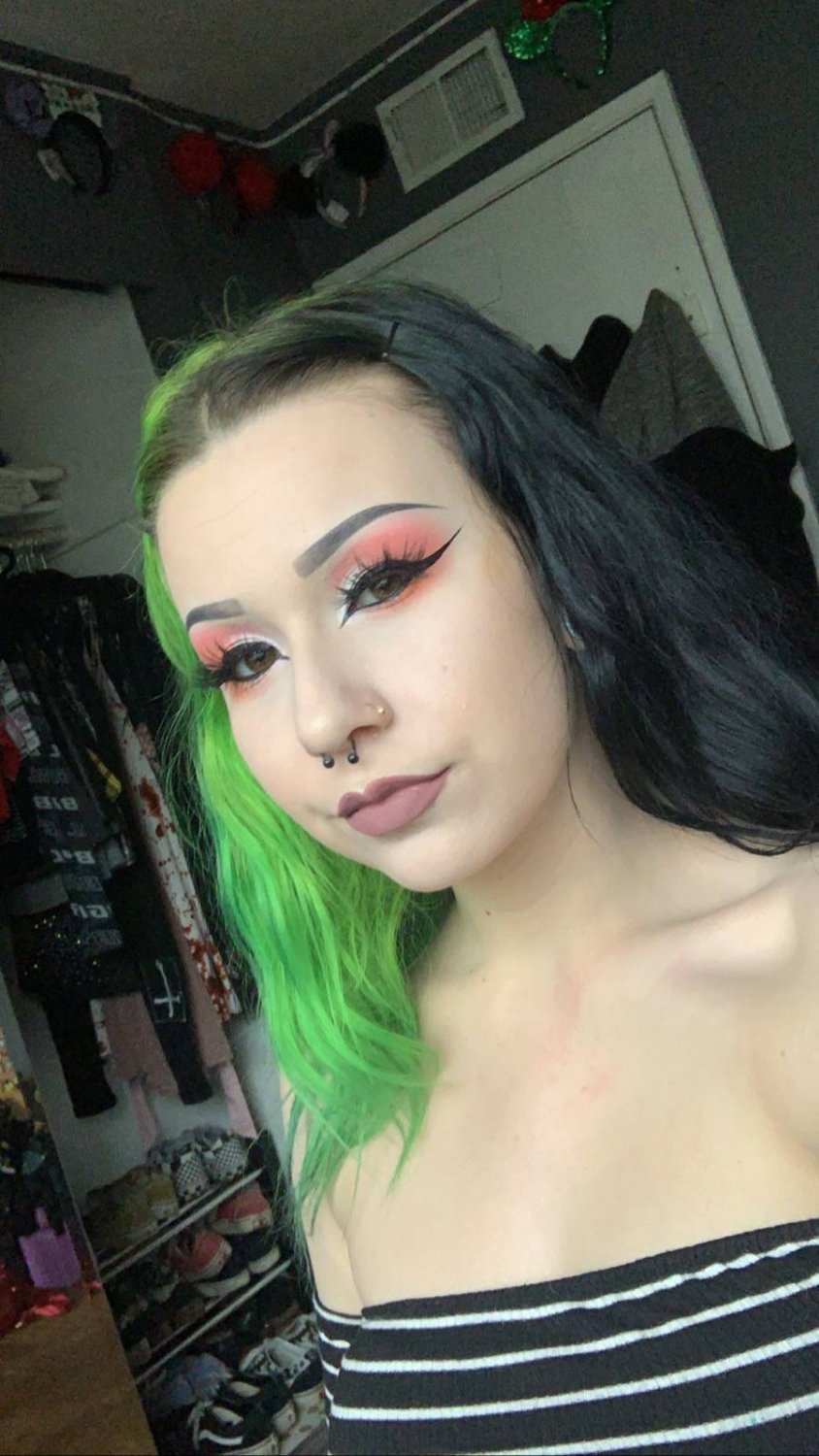 Cuck's goth Mexican ex GF exposed as he wanted it. Come and get yours exposed. #xhDYbVDS