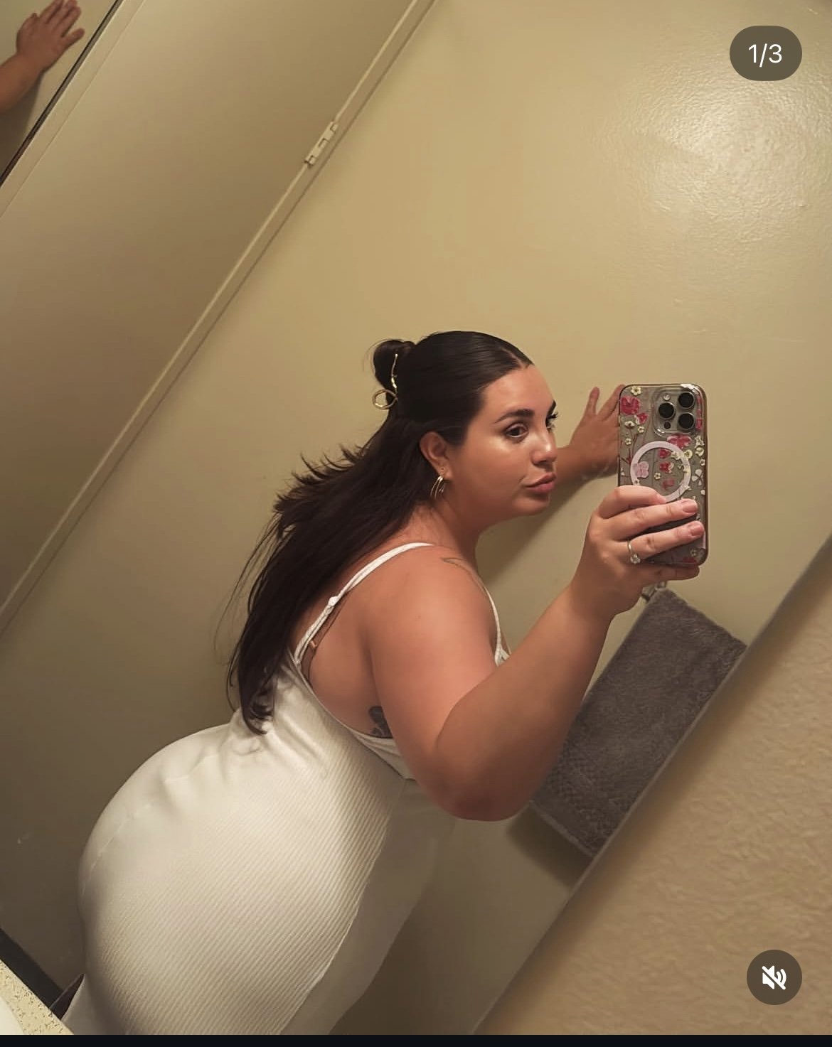 Sexy ass thick white mom #CmvdXU6w